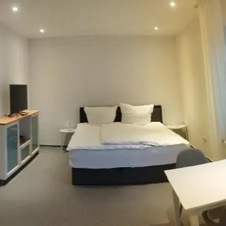 Ecke's * Hullhorst