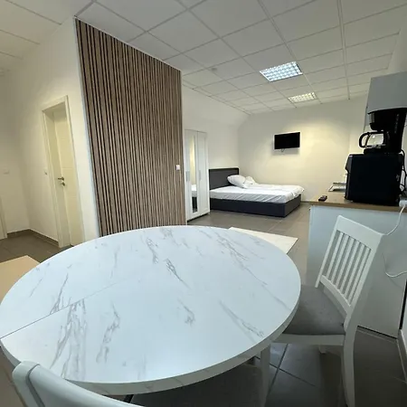 Ecke's * Hullhorst